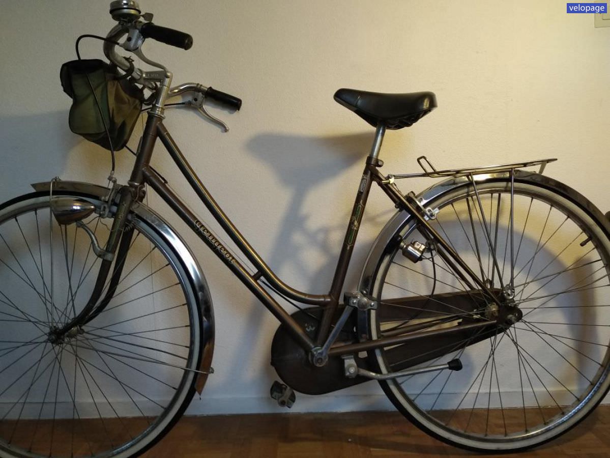Goetze Style Vintage rétro vélo de ville dames vélo Holland roue